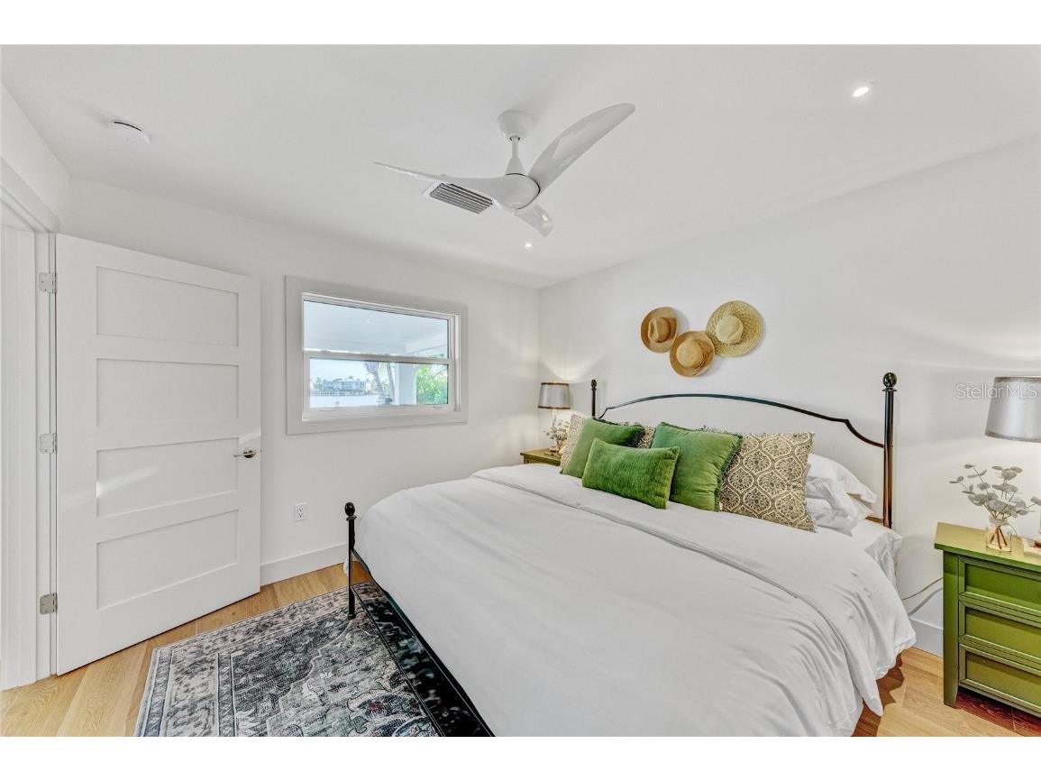 605 Key Royale Drive Holmes Beach FL 34217 - GULF OF MEXICO A4670953 image65