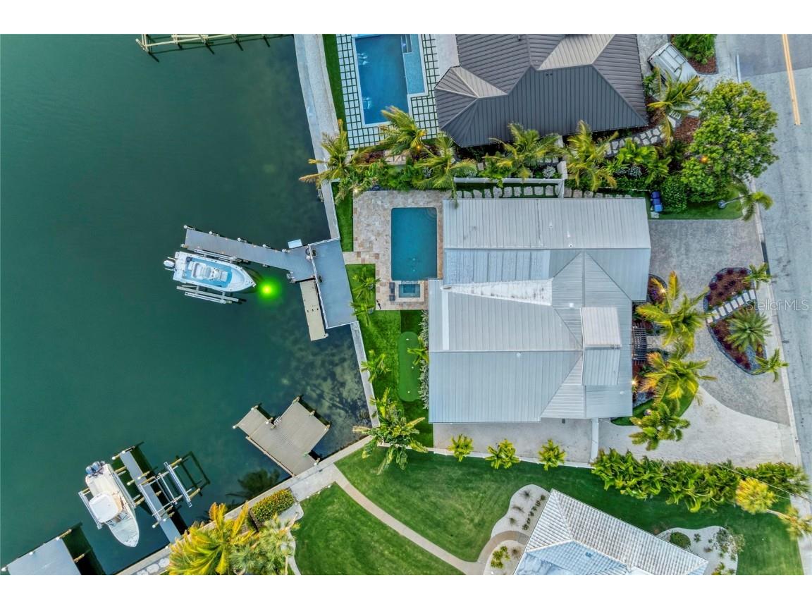 605 Key Royale Drive Holmes Beach FL 34217 - GULF OF MEXICO A4670953 image7