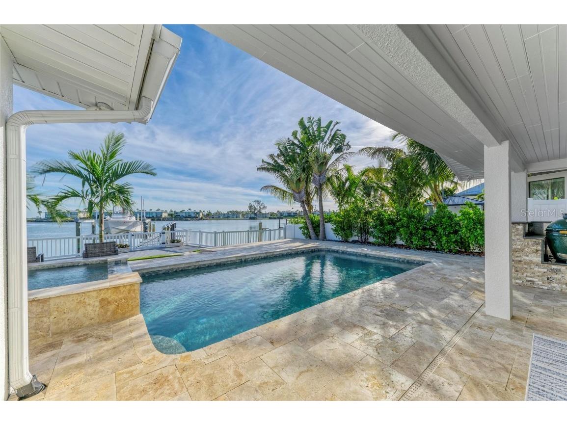 605 Key Royale Drive Holmes Beach FL 34217 - GULF OF MEXICO A4670953 image75