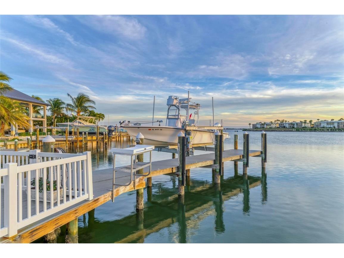 605 Key Royale Drive Holmes Beach FL 34217 - GULF OF MEXICO A4670953 image78