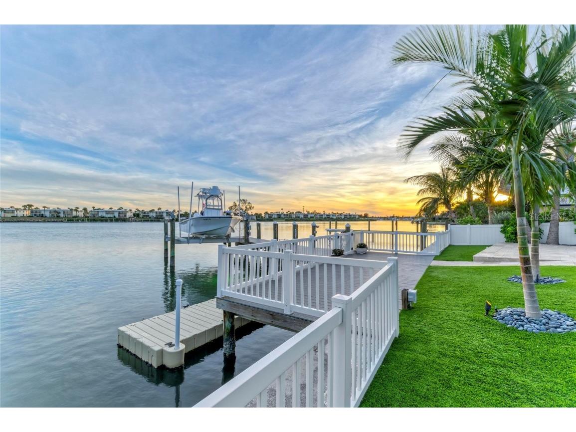 605 Key Royale Drive Holmes Beach FL 34217 - GULF OF MEXICO A4670953 image80