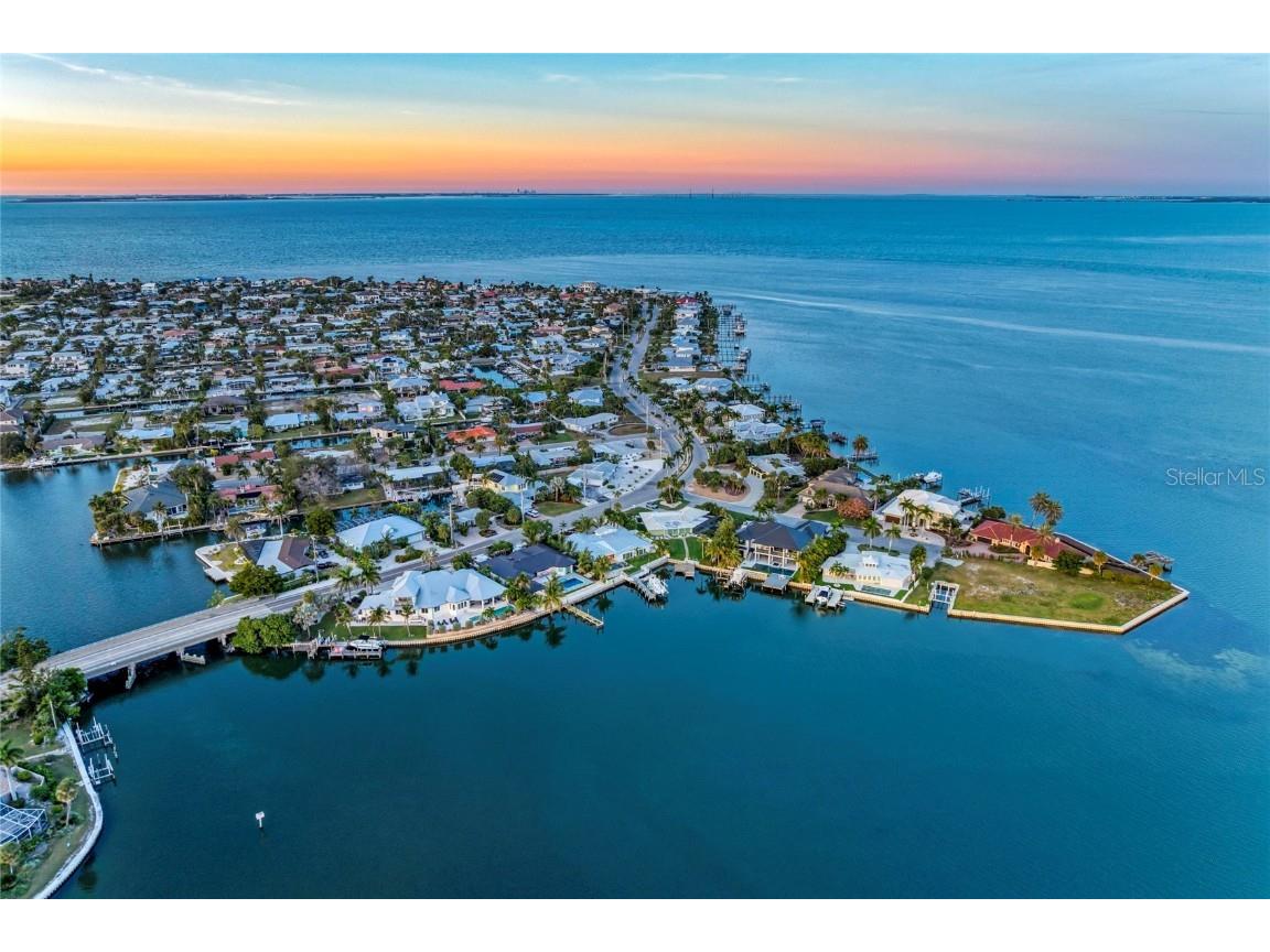 605 Key Royale Drive Holmes Beach FL 34217 - GULF OF MEXICO A4670953 image85