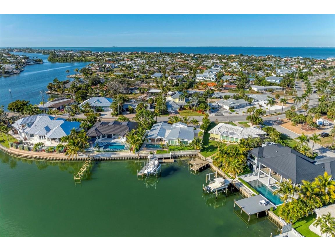 605 Key Royale Drive Holmes Beach FL 34217 - GULF OF MEXICO A4670953 image88