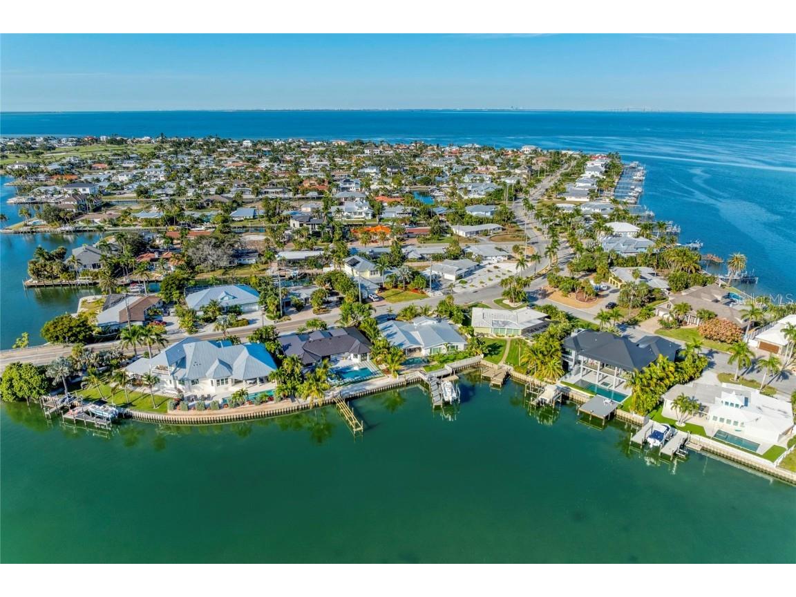 605 Key Royale Drive Holmes Beach FL 34217 - GULF OF MEXICO A4670953 image89