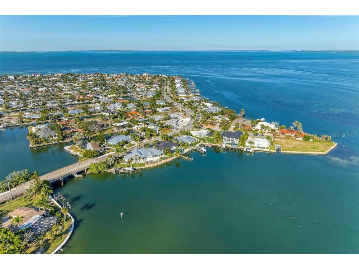 605 Key Royale Drive Holmes Beach FL 34217 - GULF OF MEXICO A4670953 image90