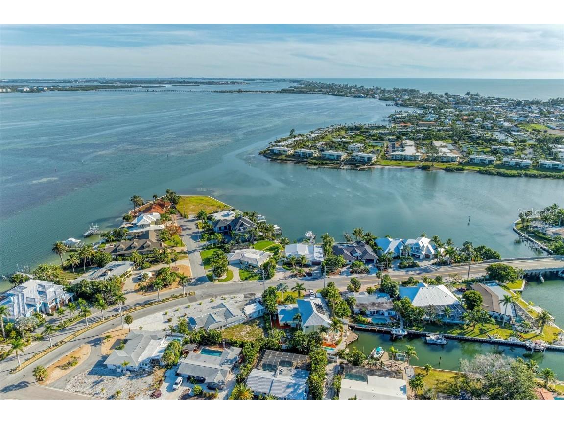 605 Key Royale Drive Holmes Beach FL 34217 - GULF OF MEXICO A4670953 image92