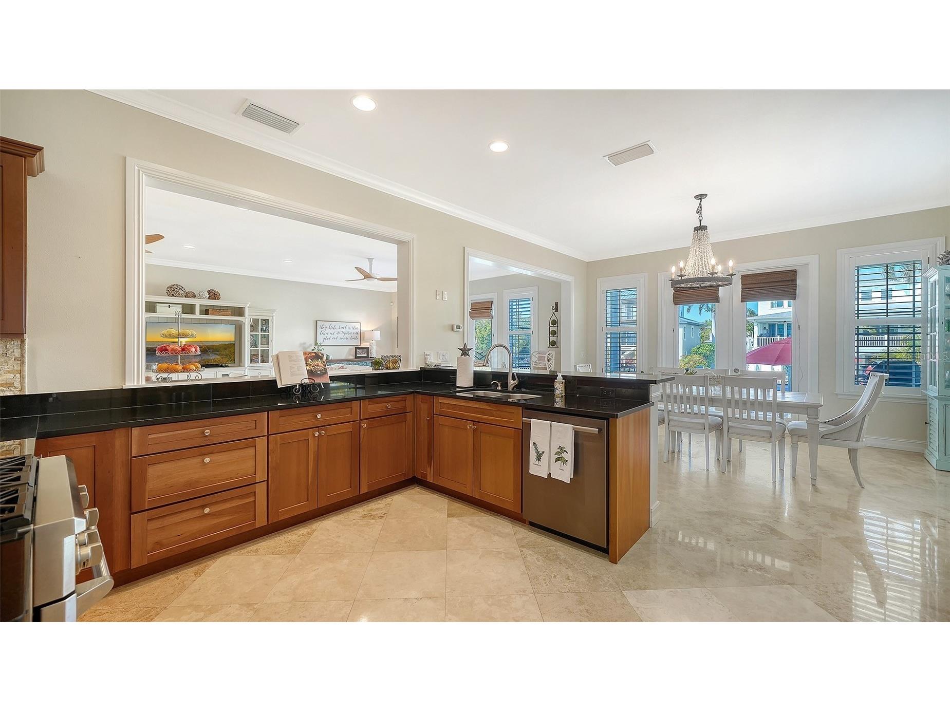 605 N Point Drive Holmes Beach FL 34217 - BIMINI BAY A4683720 image39