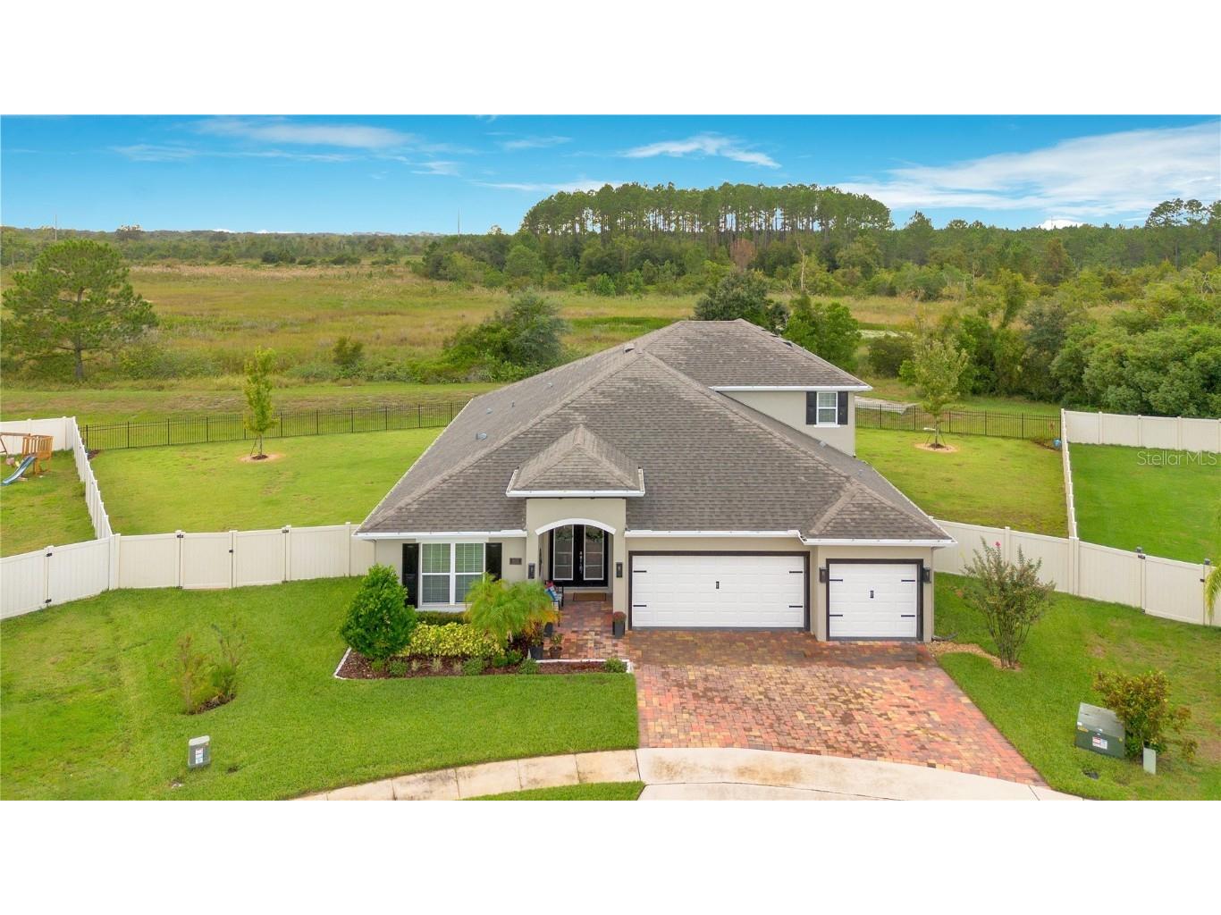 605 Napoli Way Howey In The Hills FL 34737 O6249343 image1