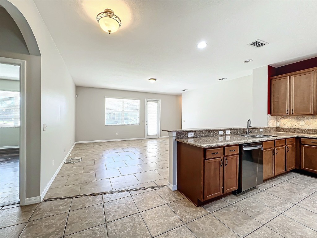 605 Parker Lee Loop Apopka FL 32712 O6365537 image8