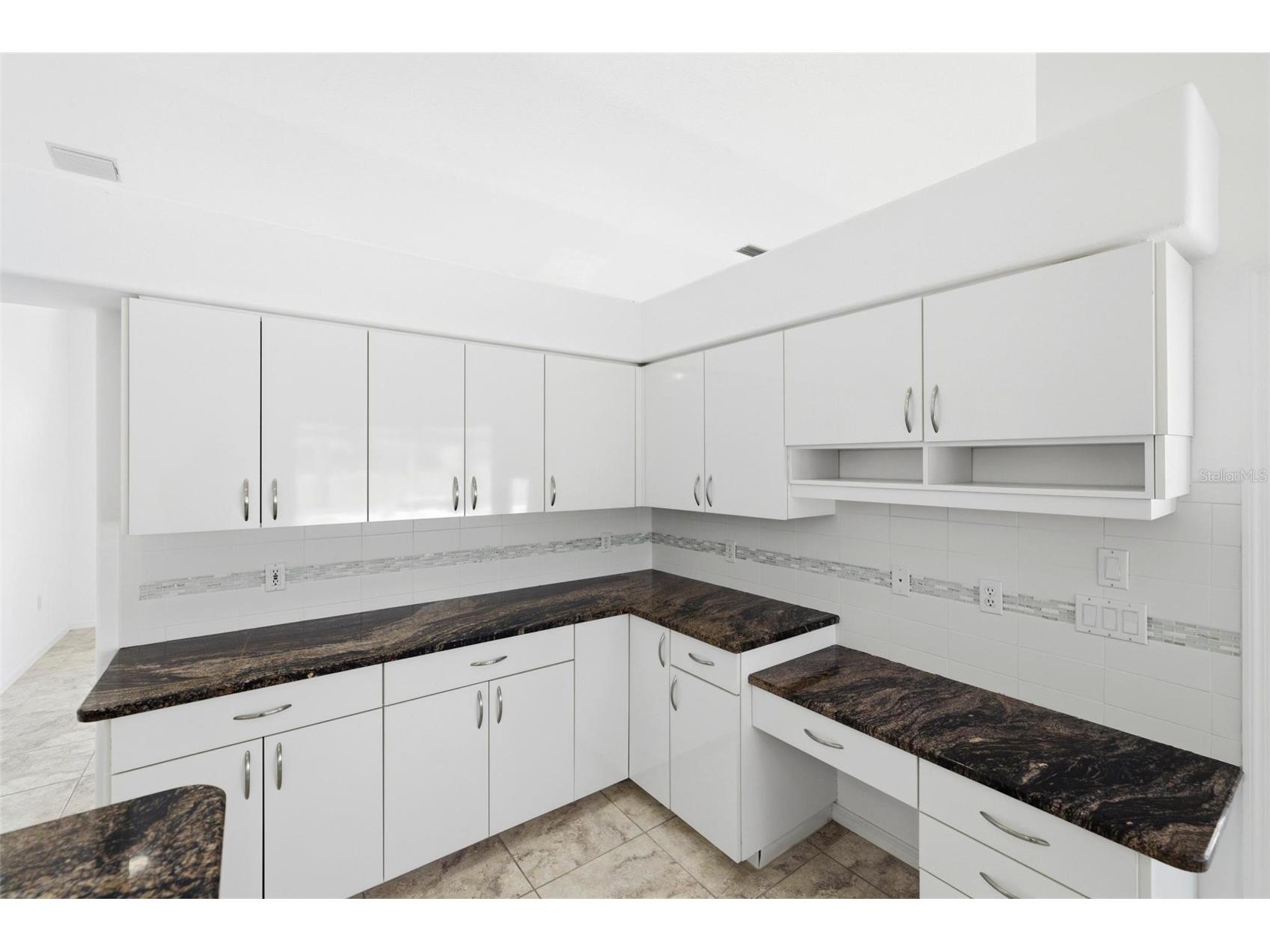 605 Rotonda Cir Rotonda West FL 33947 - ROTONDA RIVER N6143670 image25
