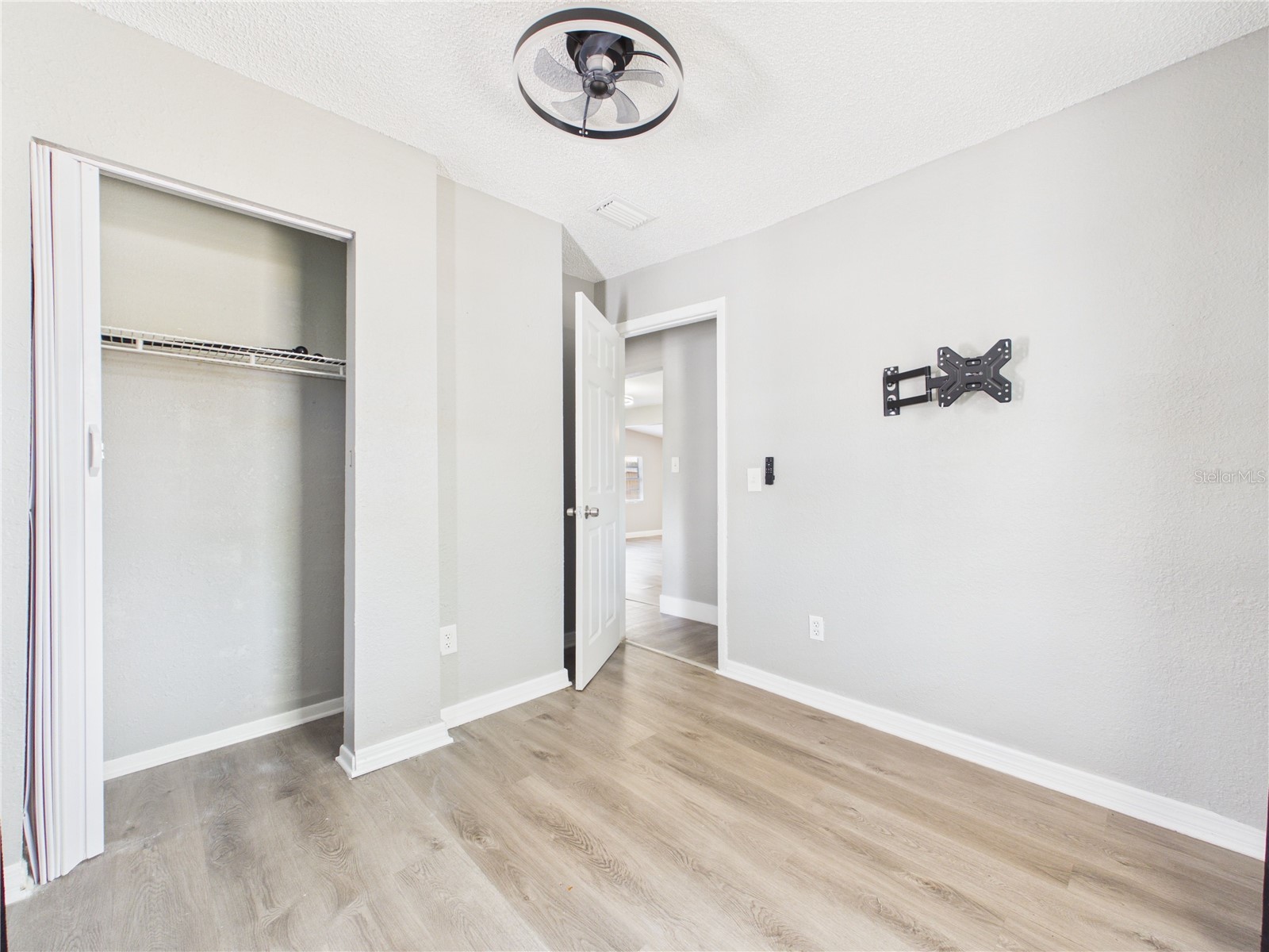 605 S Disston Avenue Tarpon Springs FL 34689 TB8511235 image19