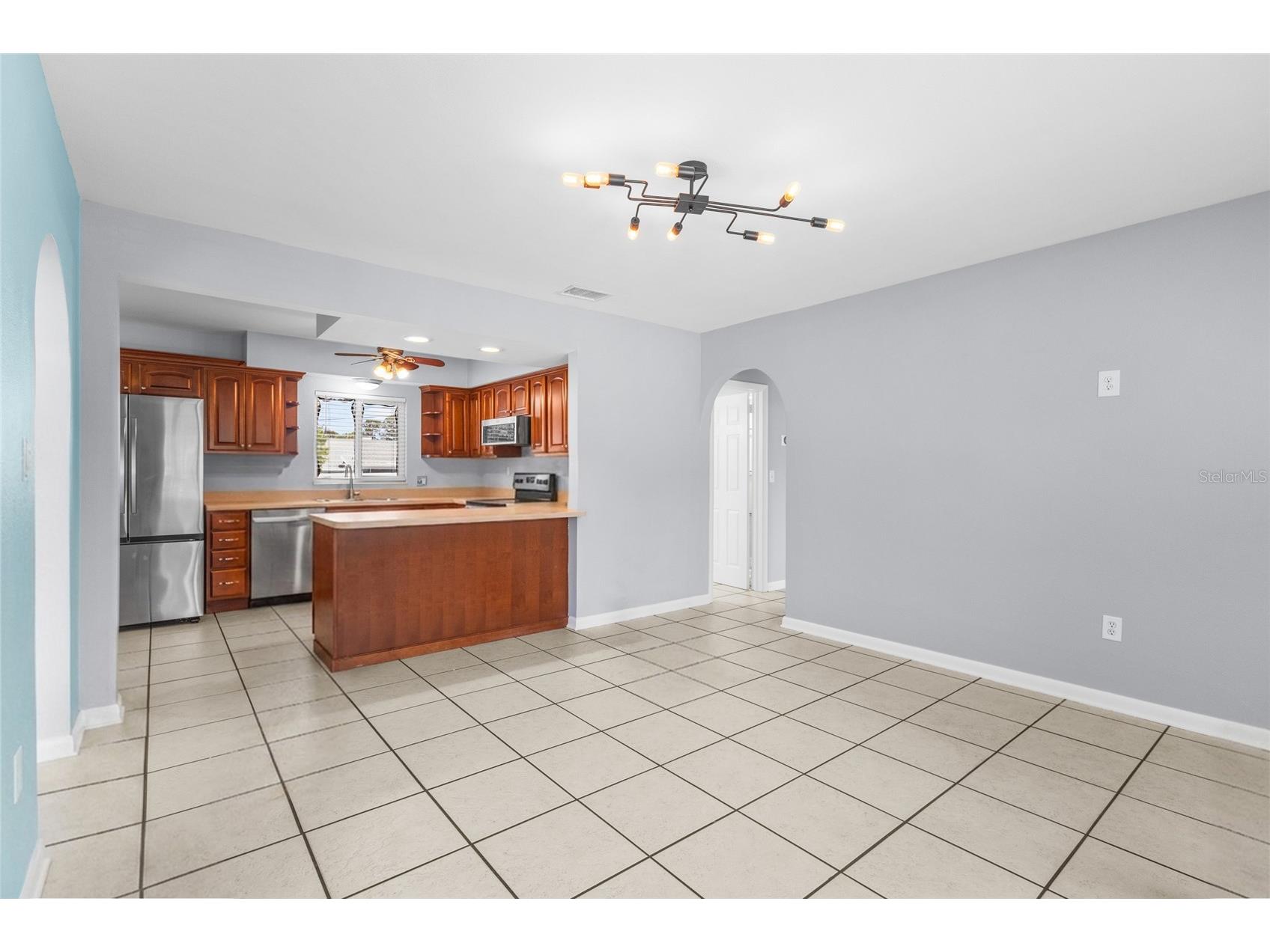 605 S Florida Avenue Tarpon Springs FL 34689 TB8524031 image8