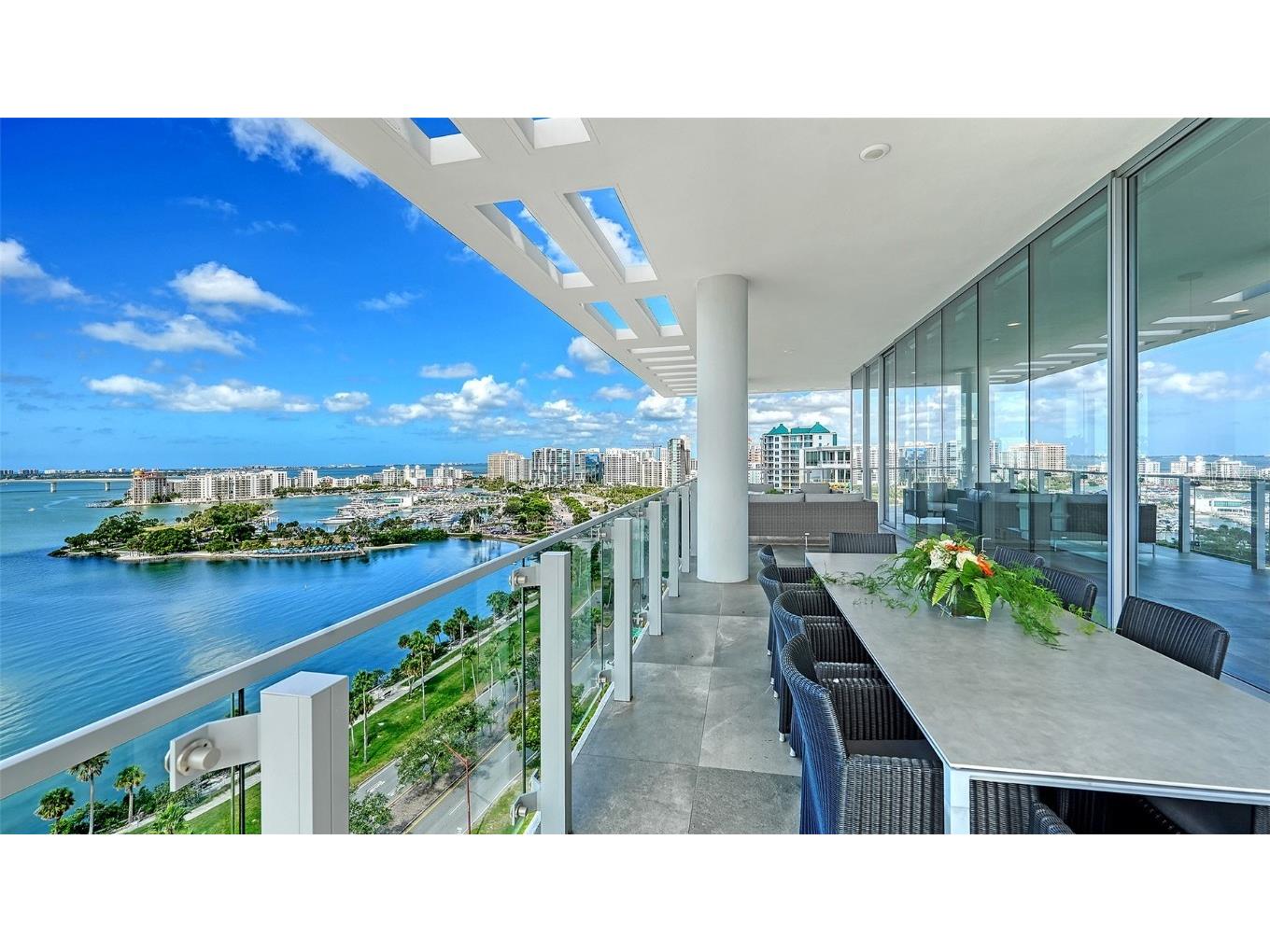 605 S Gulfstream Avenue #12 Sarasota FL 34236 A4665044 image1