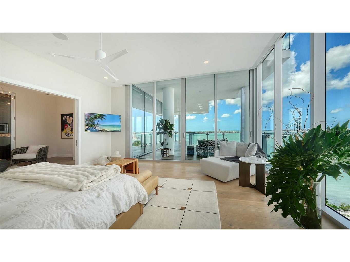 605 S Gulfstream Avenue #12 Sarasota FL 34236 A4665044 image22