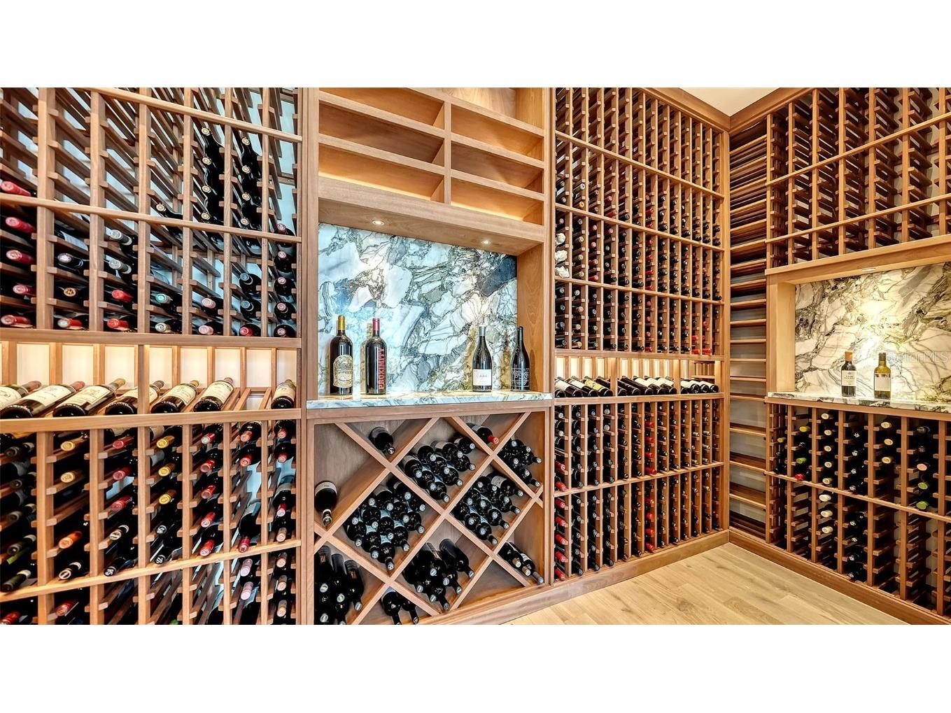 605 S Gulfstream Avenue #12 Sarasota FL 34236 A4665044 image28