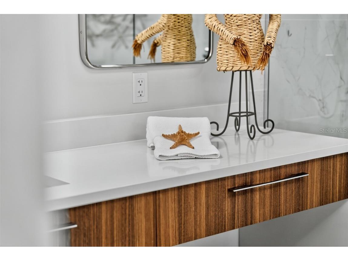 605 S Gulfstream Avenue #5S Sarasota FL 34236 - SARASOTA BAY A4662263 image16