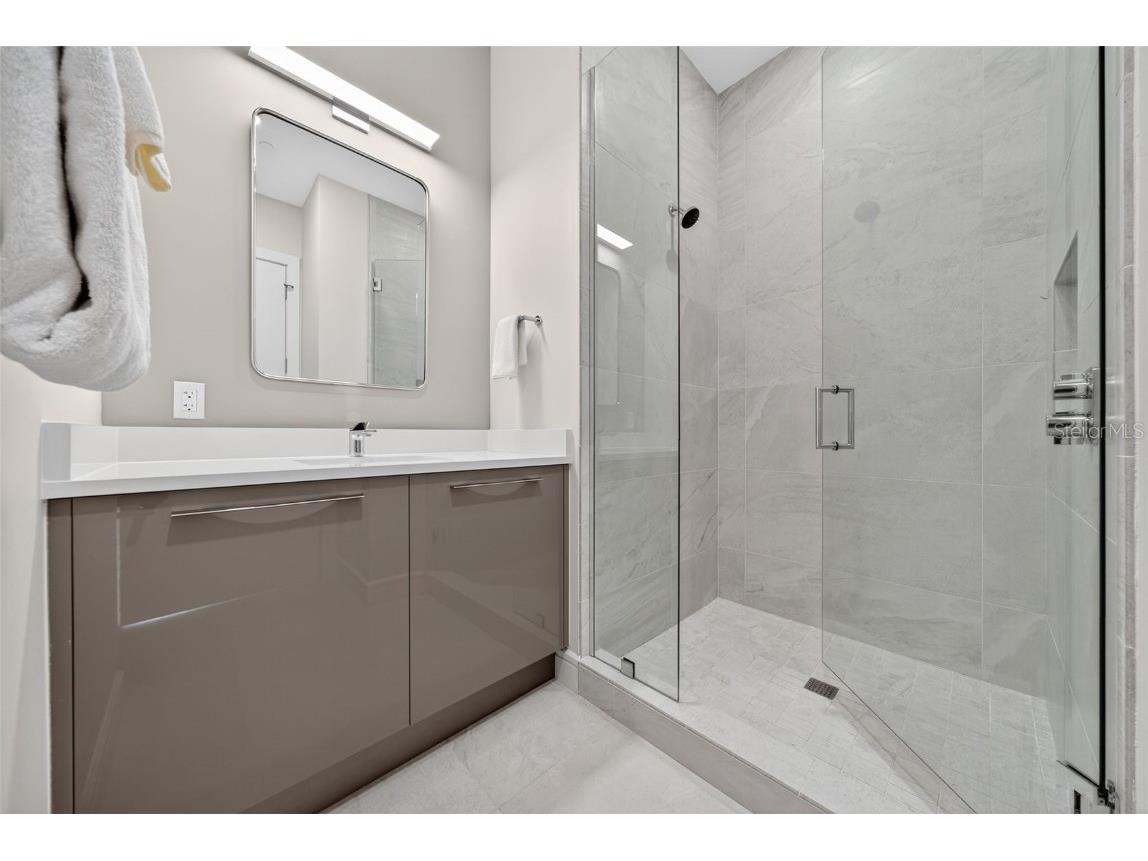 605 S Gulfstream Avenue #5S Sarasota FL 34236 - SARASOTA BAY A4662263 image25