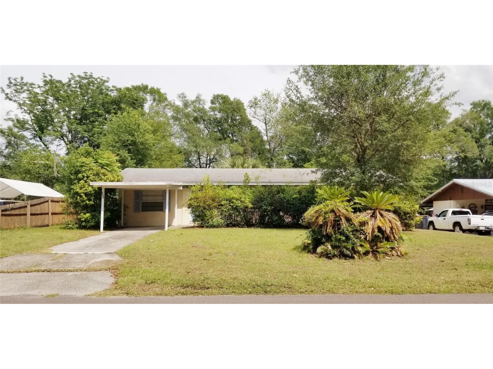 605 S Montgomery Avenue Deland FL 32720 V4929964 image1