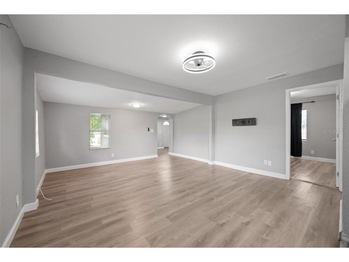 605 S S Disston Ave Tarpon Springs FL 34689 TB8423633 image12