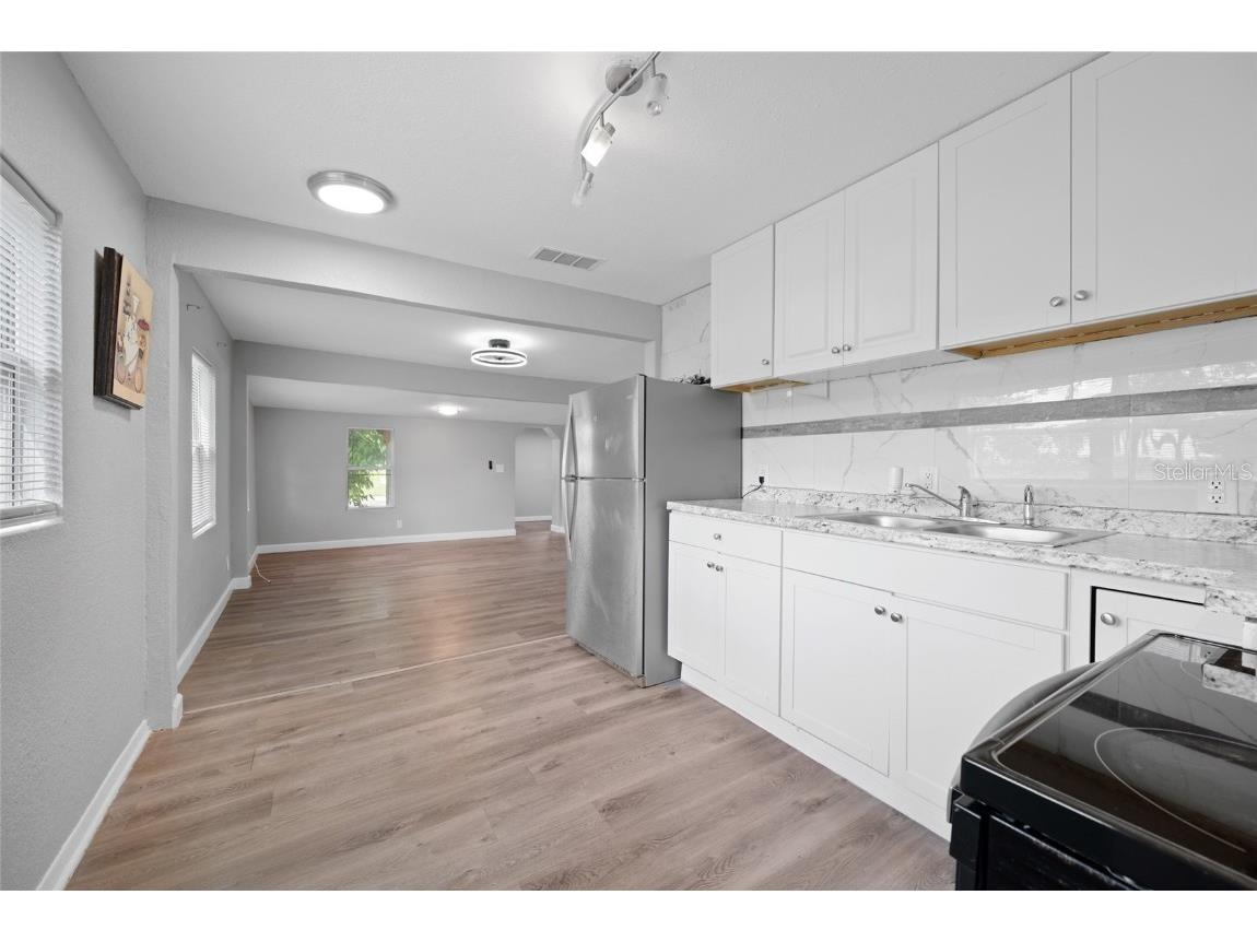 605 S S Disston Ave Tarpon Springs FL 34689 TB8423633 image19