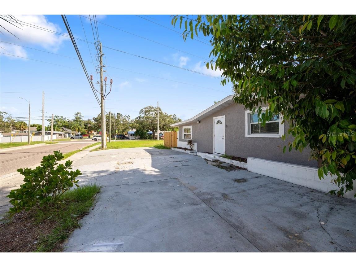 605 S S Disston Ave Tarpon Springs FL 34689 TB8423633 image4