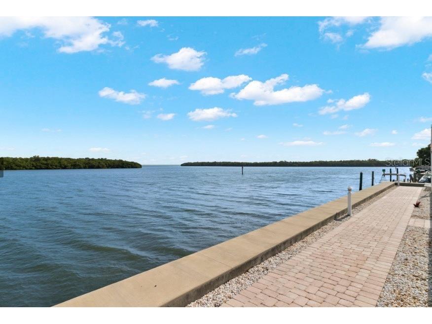 605 Sutton Place #102 Longboat Key FL 34228 A4681310 image25