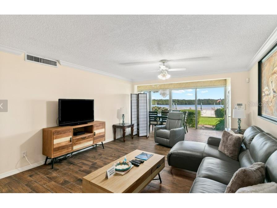 605 Sutton Place #102 Longboat Key FL 34228 A4681310 image3