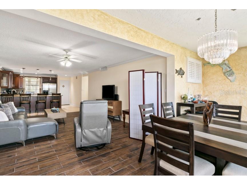 605 Sutton Place #102 Longboat Key FL 34228 A4681310 image6