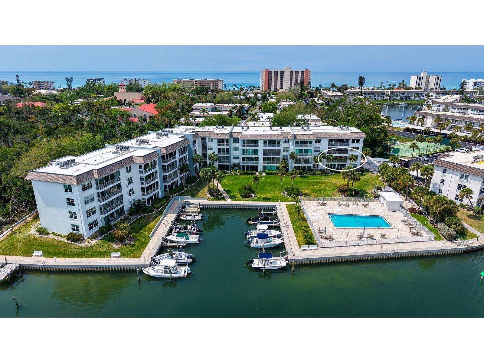 605 Sutton Place #201 Longboat Key FL 34228 - SARASOTA BAY A4687586 image1