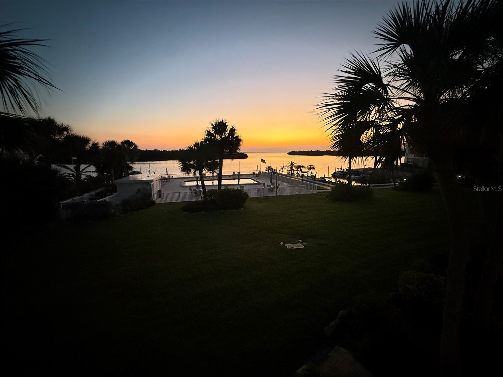 605 Sutton Place #201 Longboat Key FL 34228 - SARASOTA BAY A4687586 image3