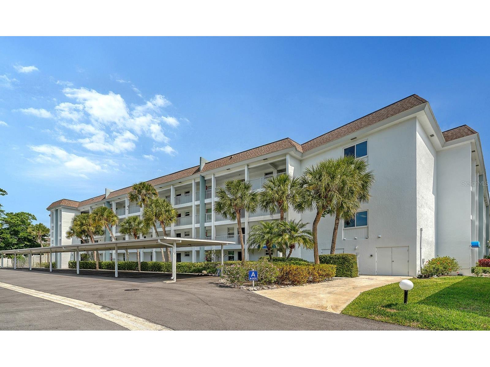 605 Sutton Place #201 Longboat Key FL 34228 - SARASOTA BAY A4687586 image5