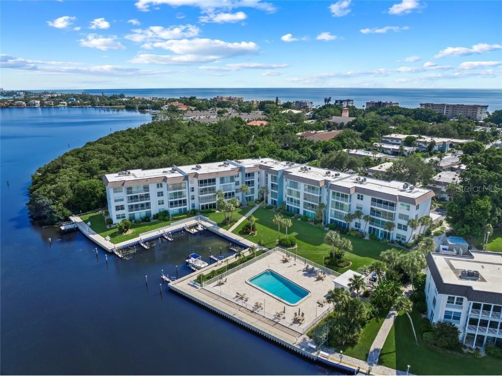 605 Sutton Place #203 Longboat Key FL 34228 A4624034 image1