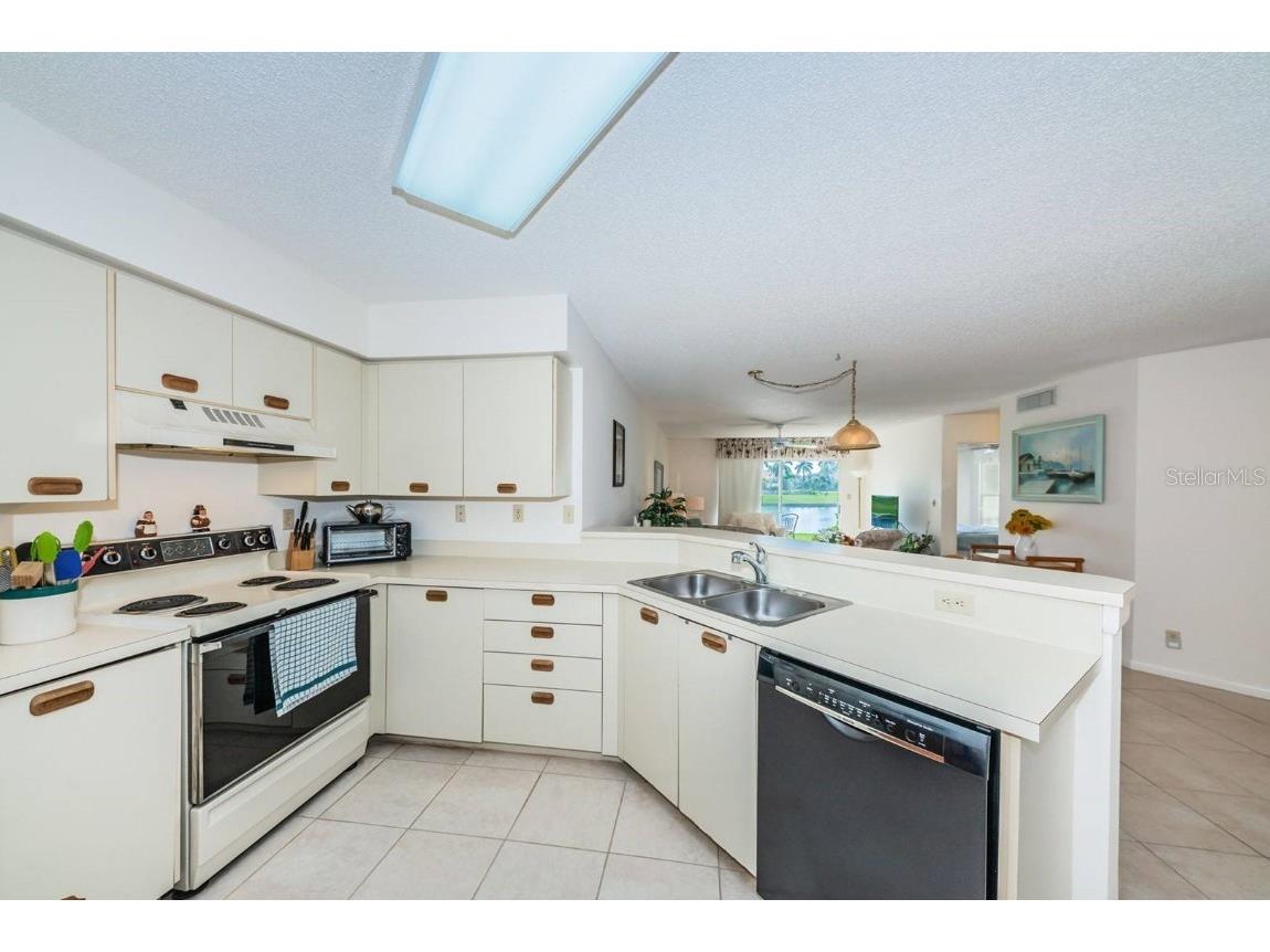 6050 Bahia Del Mar Circle #120 Saint Petersburg FL 33715 TB8438933 image5