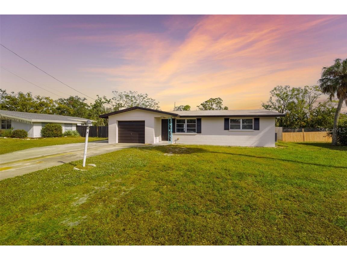 6051 Carlton Avenue Sarasota FL 34231 A4676785 image1