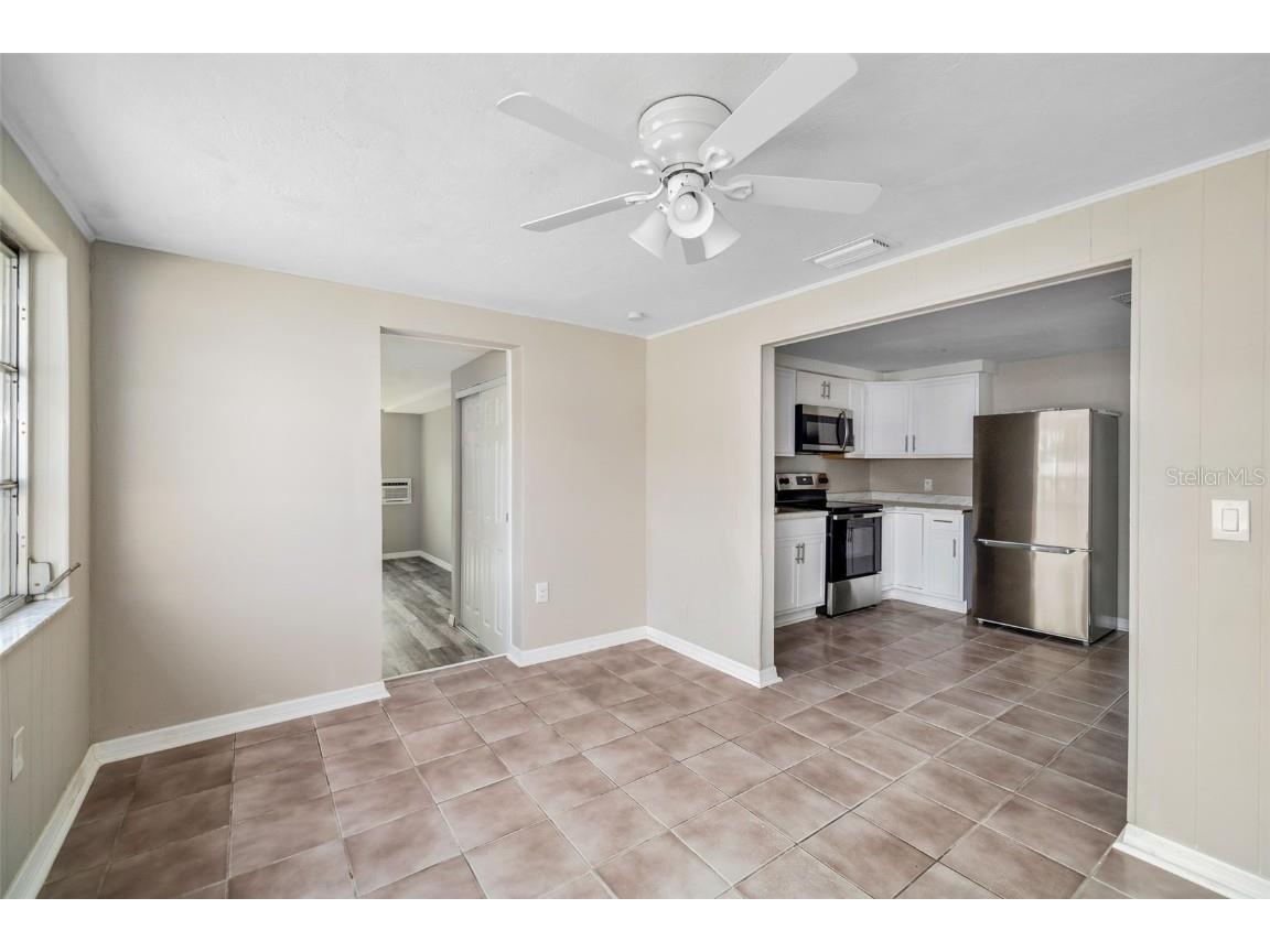 6051 Carlton Avenue Sarasota FL 34231 A4676785 image12