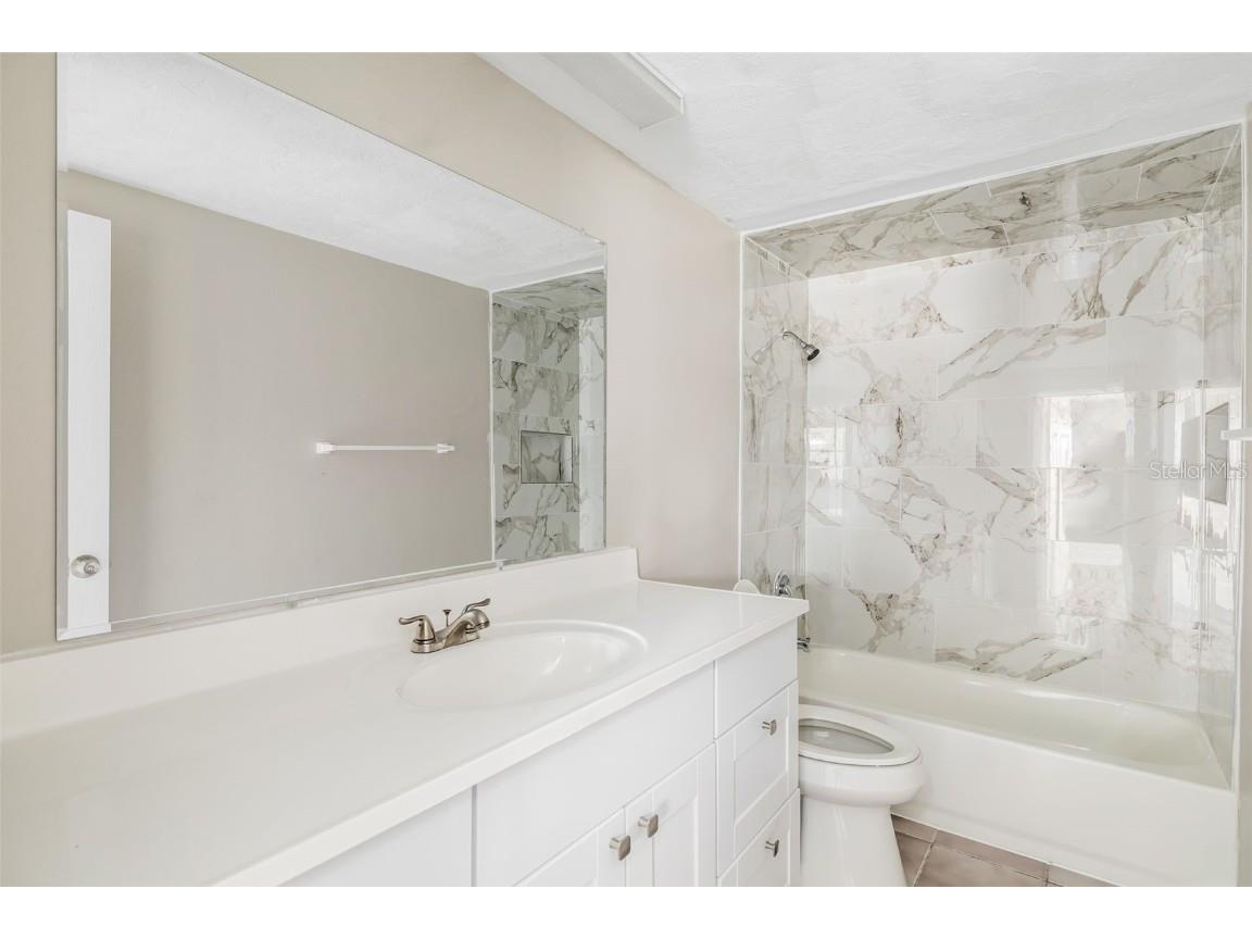 6051 Carlton Avenue Sarasota FL 34231 A4676785 image19