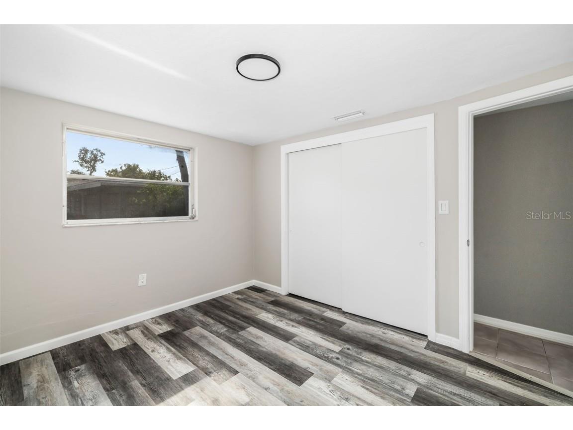 6051 Carlton Avenue Sarasota FL 34231 A4676785 image21