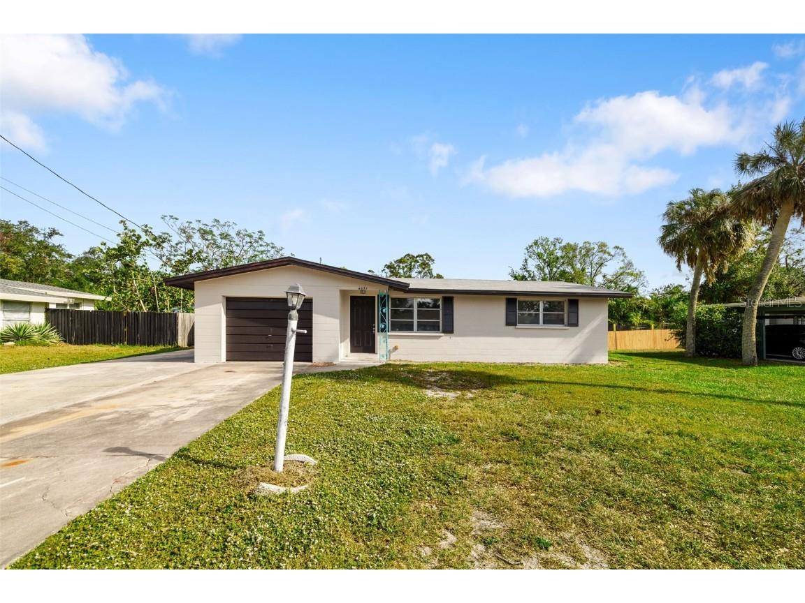 6051 Carlton Avenue Sarasota FL 34231 A4676785 image3