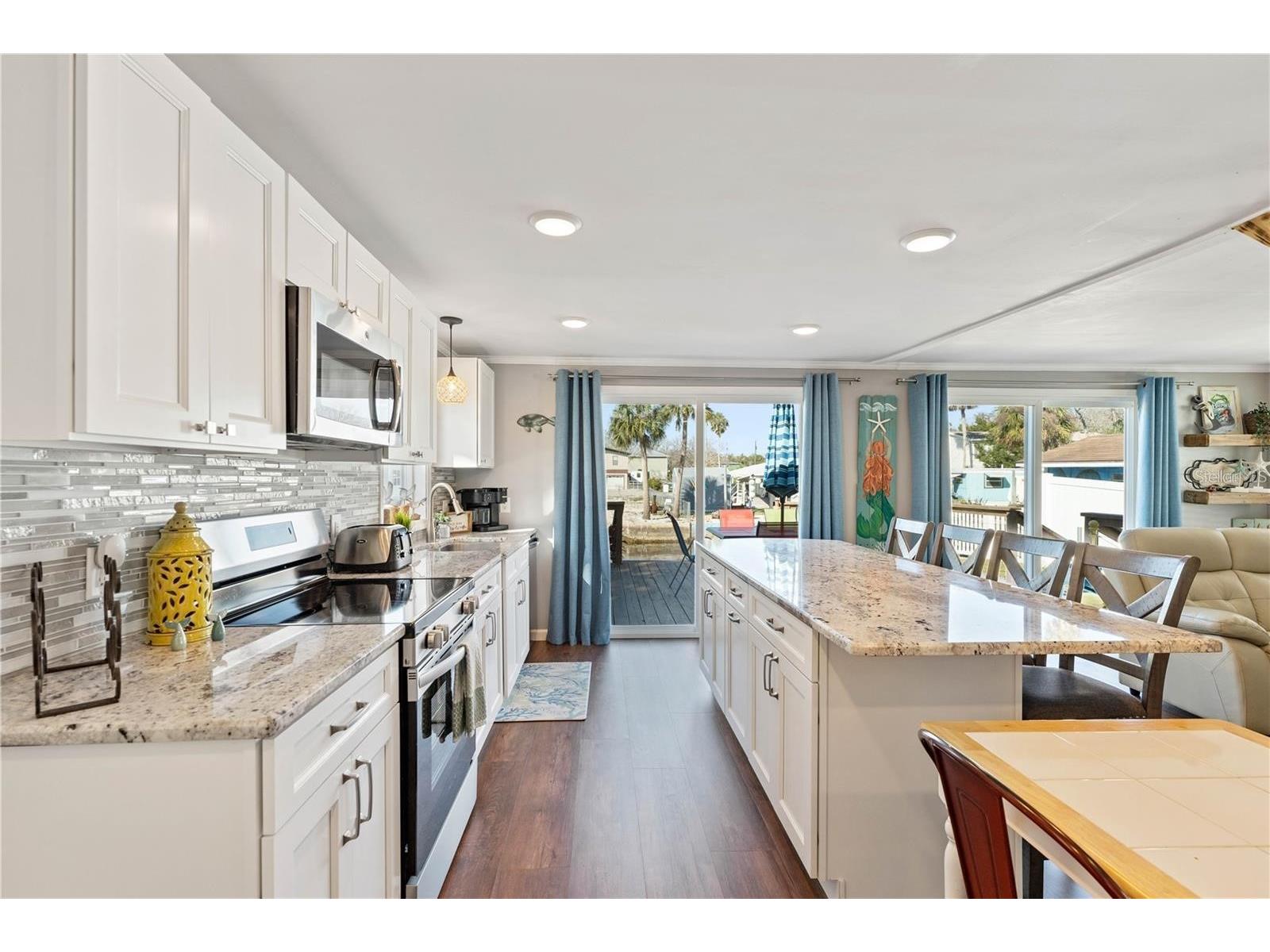 6051 Colony Circle Weeki Wachee FL 34607 W7882584 image6