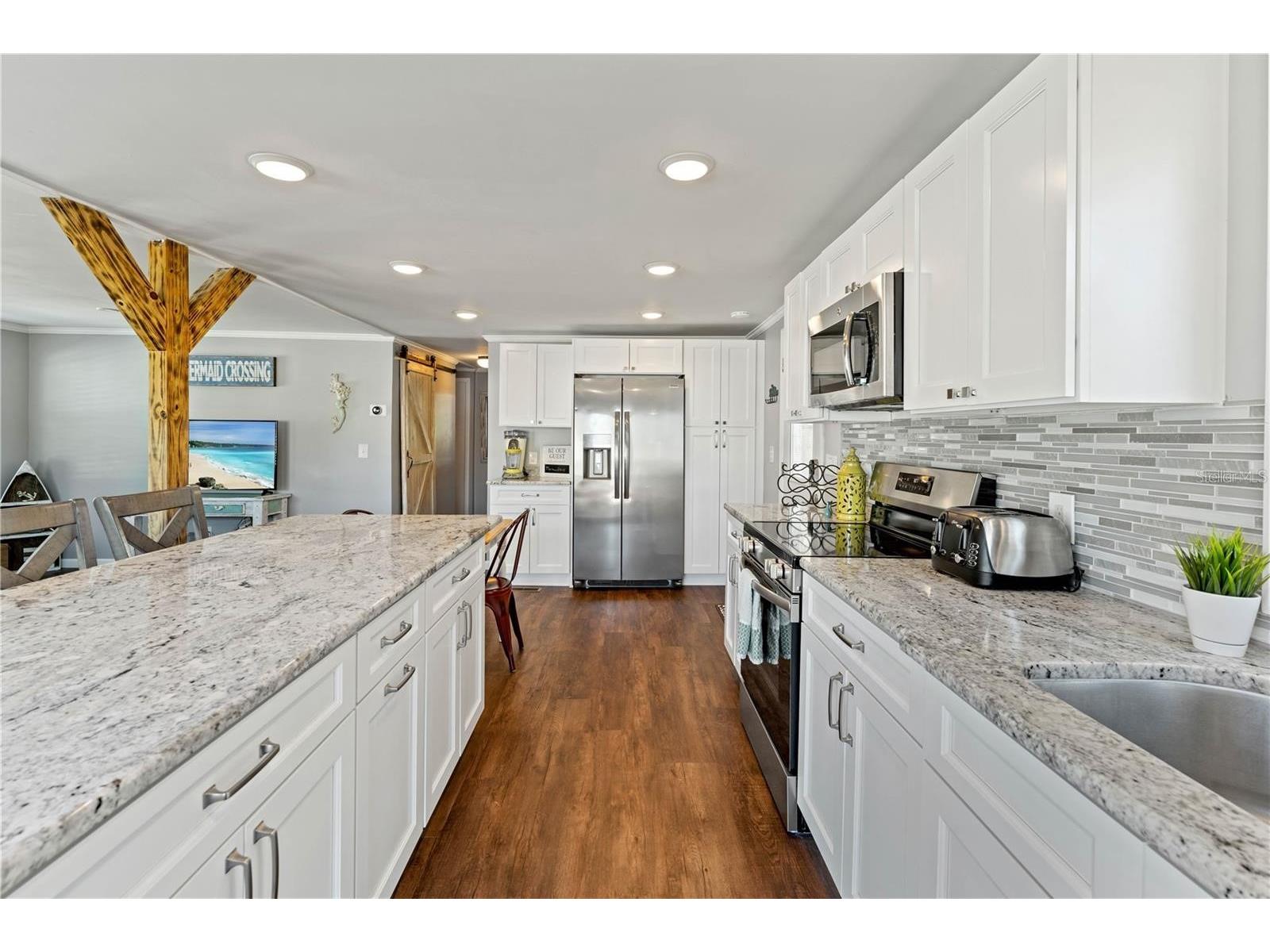 6051 Colony Circle Weeki Wachee FL 34607 W7882584 image9