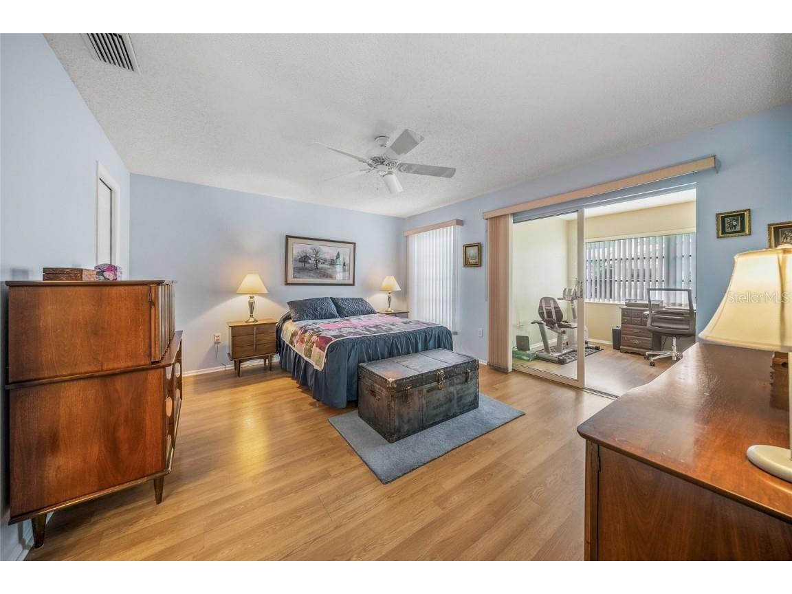 6052 Bonaventure Place Sarasota FL 34243 A4665005 image17