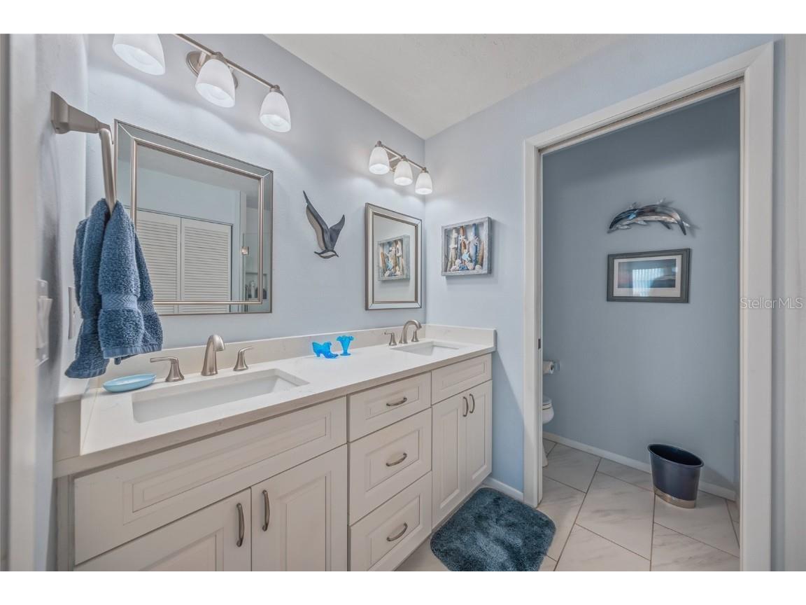 6052 Bonaventure Place Sarasota FL 34243 A4665005 image19