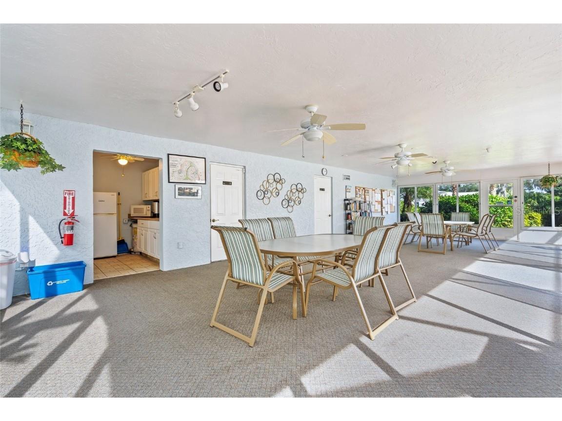 6052 Bonaventure Place Sarasota FL 34243 A4665005 image29