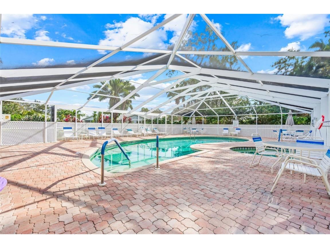 6052 Bonaventure Place Sarasota FL 34243 A4665005 image35