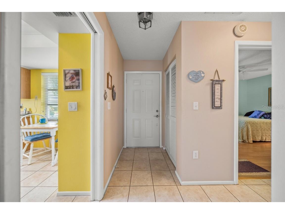 6052 Bonaventure Place Sarasota FL 34243 A4665005 image5