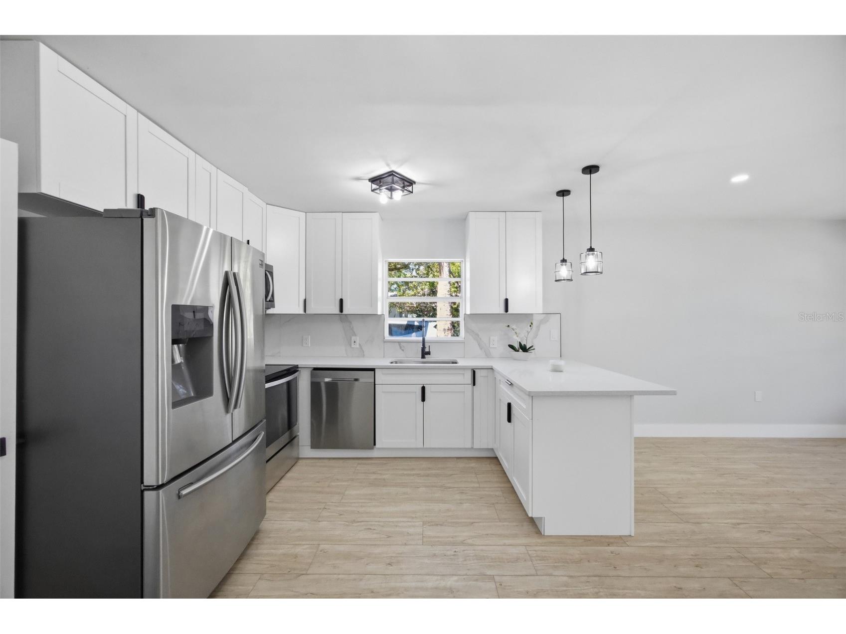 6052 Central Avenue New Port Richey FL 34653 TB8490764 image9