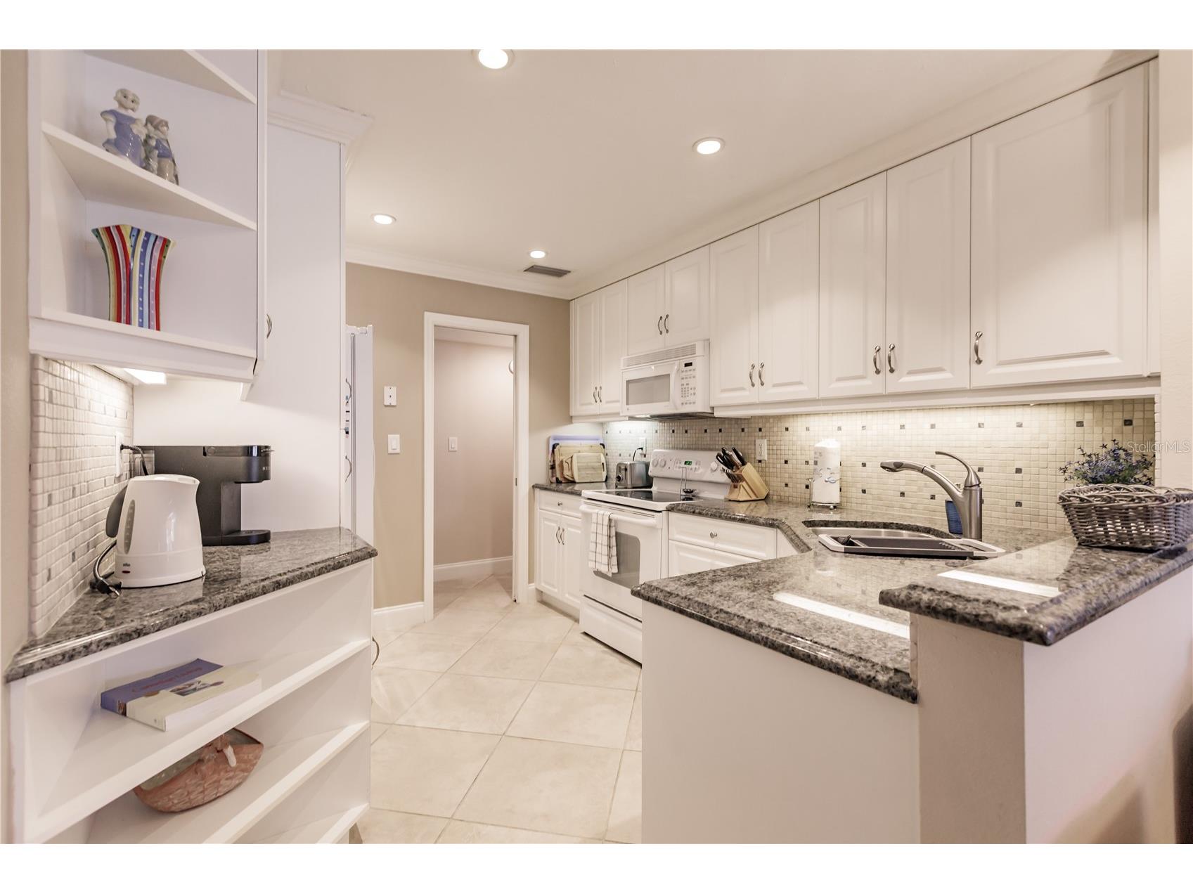 6052 W Peppertree Way #235B Sarasota FL 34242 TB8471024 image15