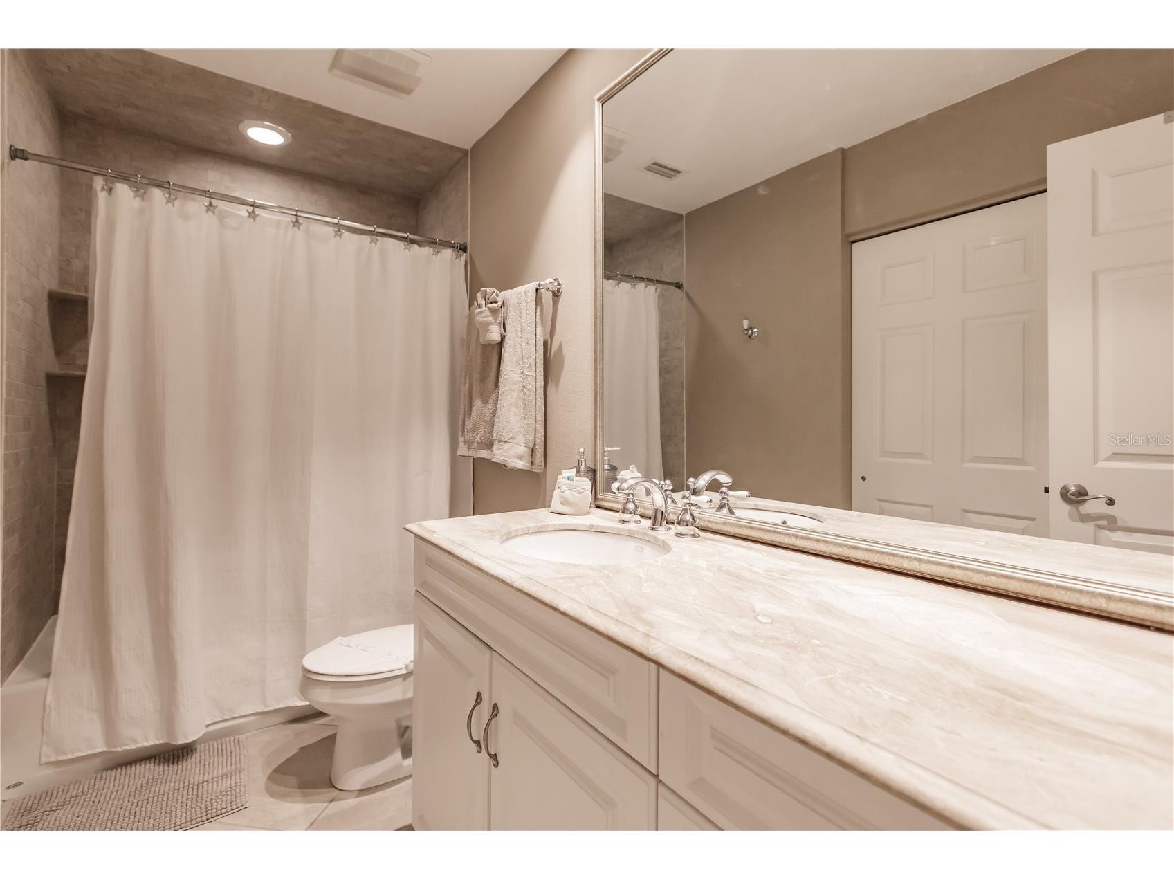 6052 W Peppertree Way #235B Sarasota FL 34242 TB8471024 image27