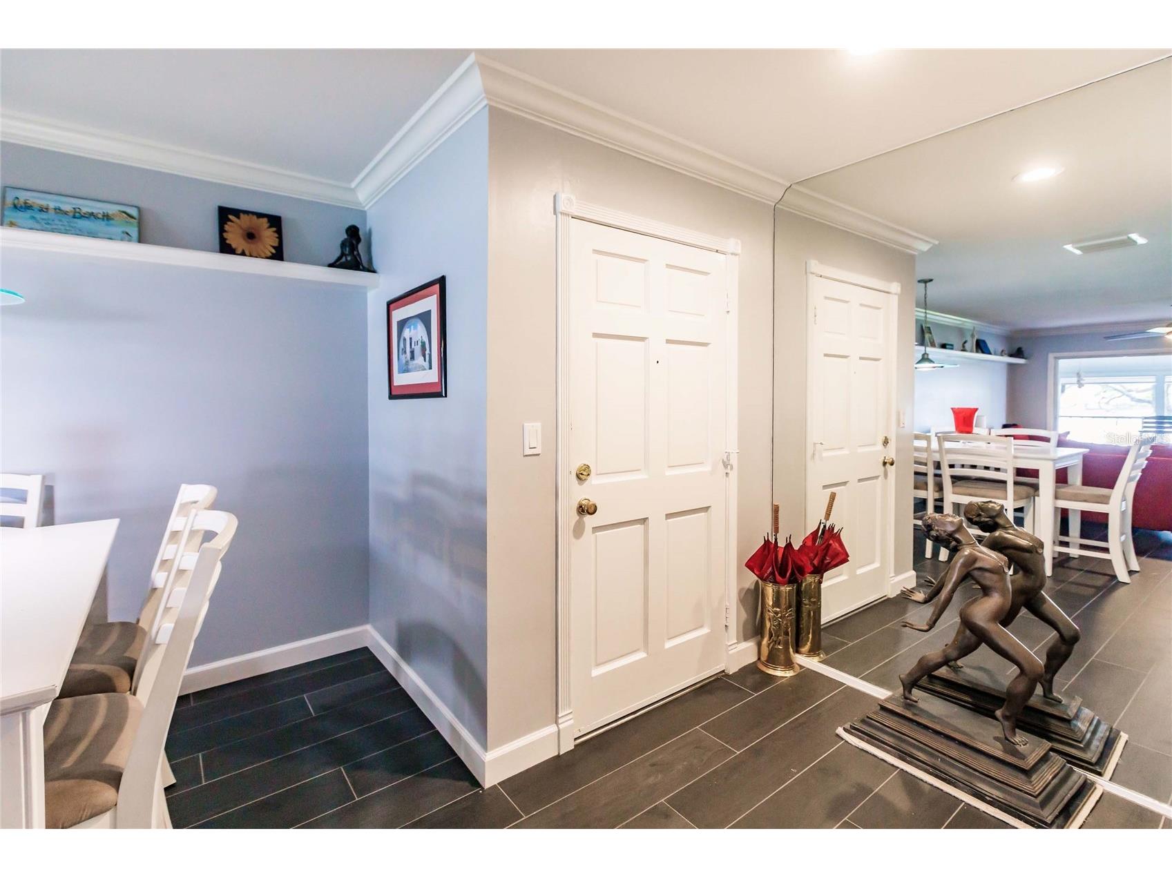 6053 E Peppertree Way #118 Sarasota FL 34242 TB8470993 image3