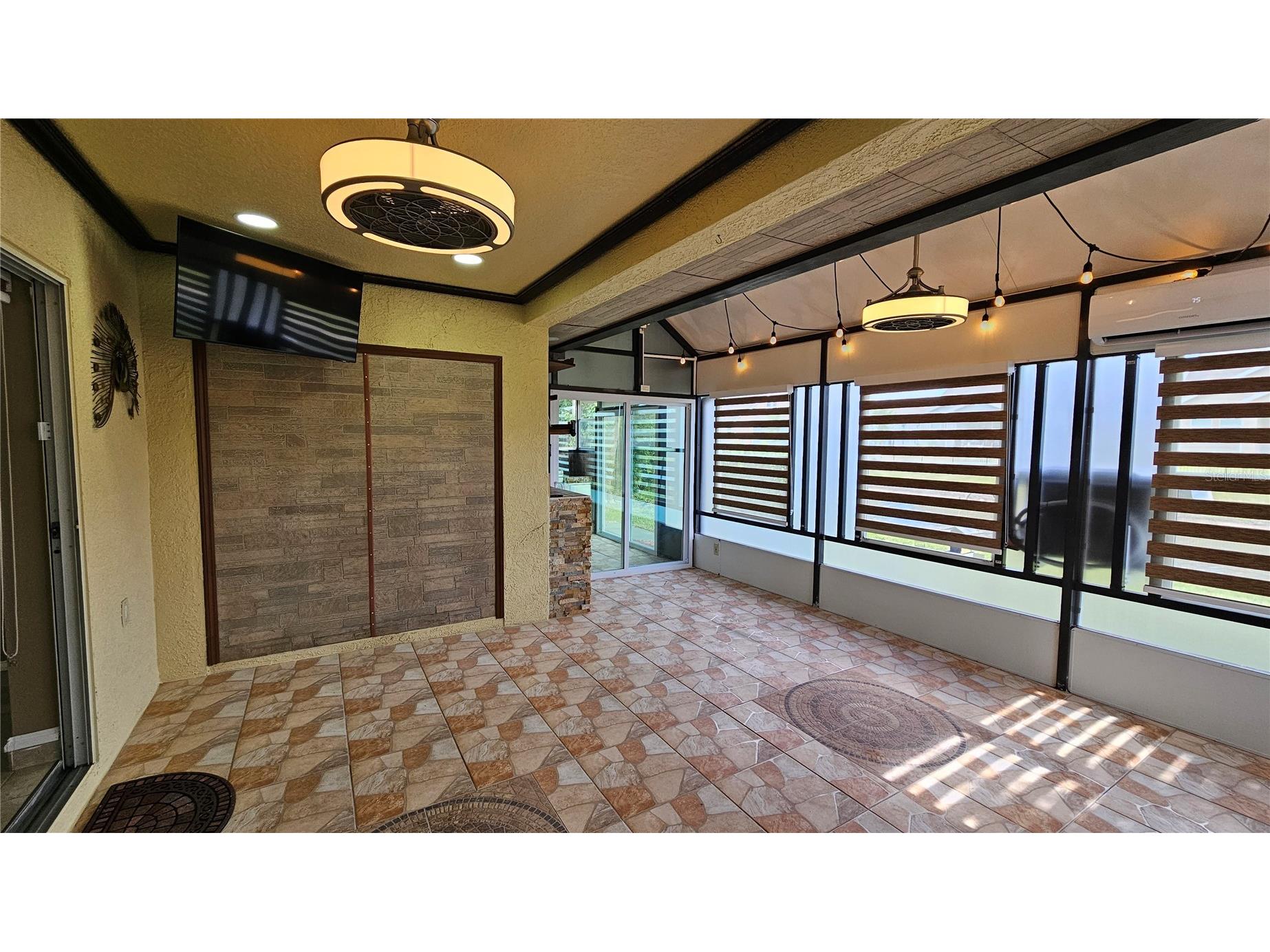 6053 Gentle Ben Circle Wesley Chapel FL 33544 TB8498749 image32